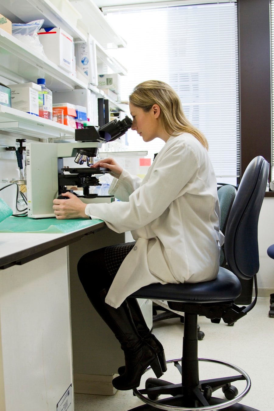 Análisis de metales preciosos en un laboratorio